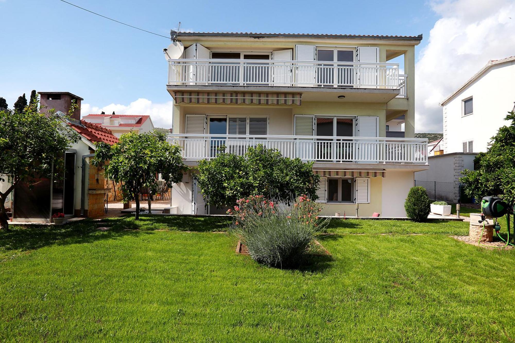 Nevistic Apartmani Trogir Exterior foto