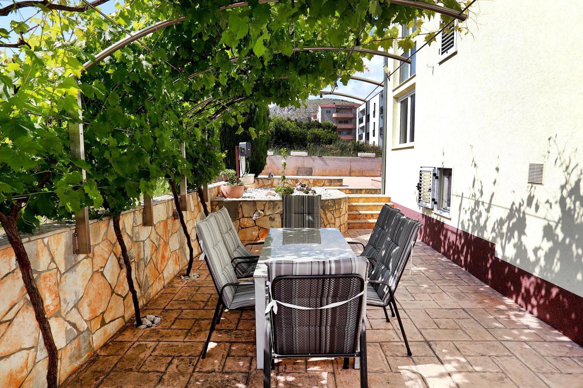 Nevistic Apartmani Trogir Exterior foto